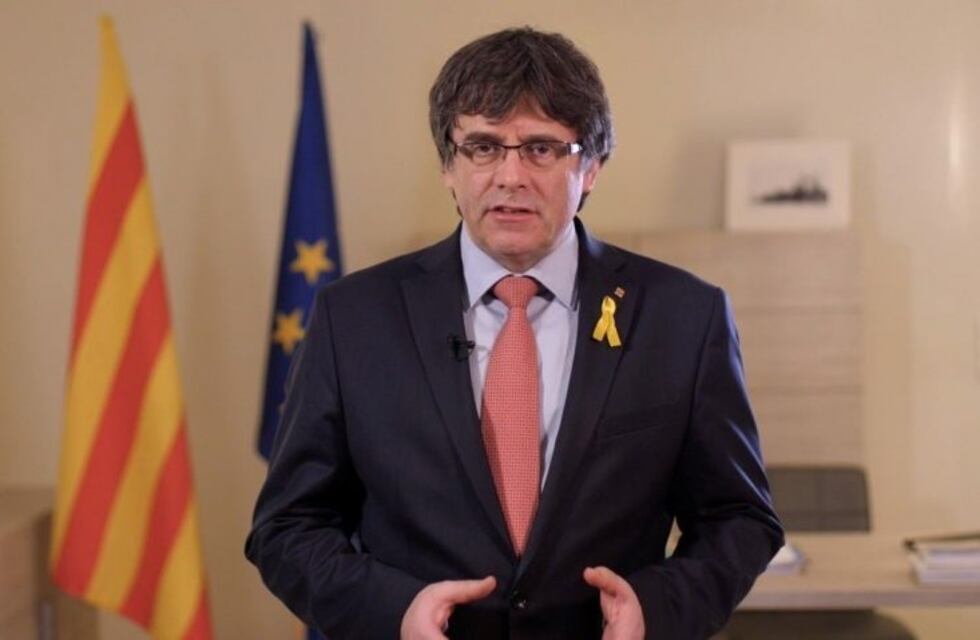 Puigdemont renunció a ser presidente de Cataluña y propuso al preso Jordi Sánchez