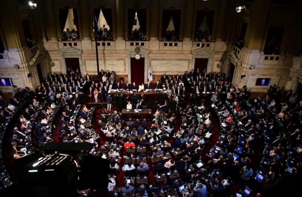 Diputados: oficializan la baja del canje de pasajes y establecen un plus por movilidad