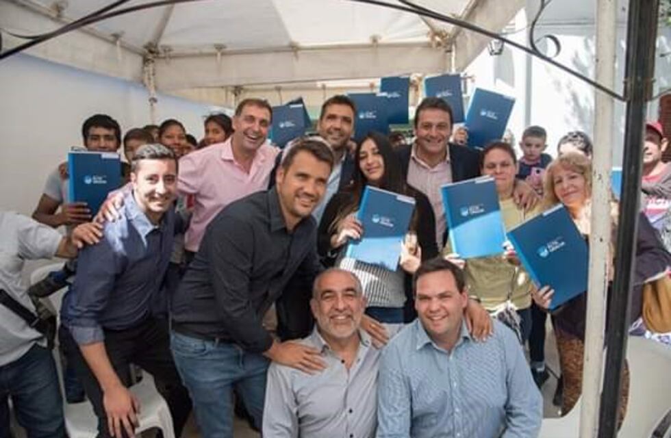 23 Familias recibieron "Alta Gracia Mi Techo y Mi Piso"