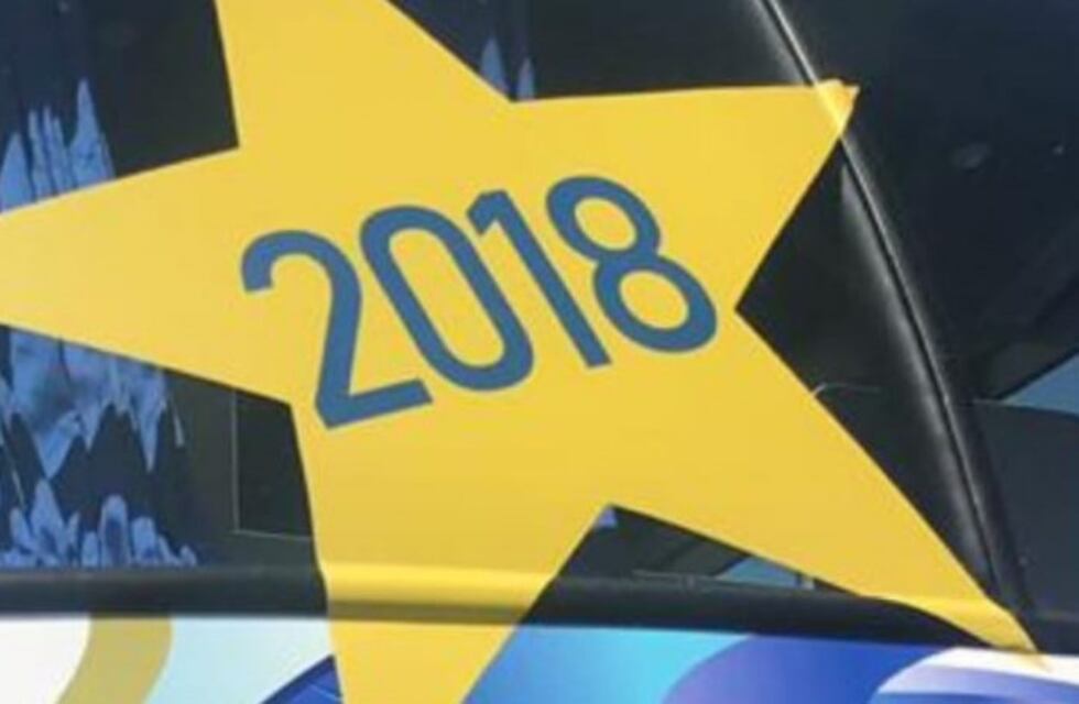 Central decoró el micro celebrando la obtención de la Copa Argentina y tuvo que quitarlo