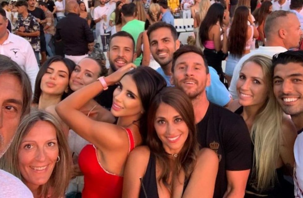 Lionel Messi y Antonela Roccuzzo bailaron al ritmo de Ozuna en Ibiza