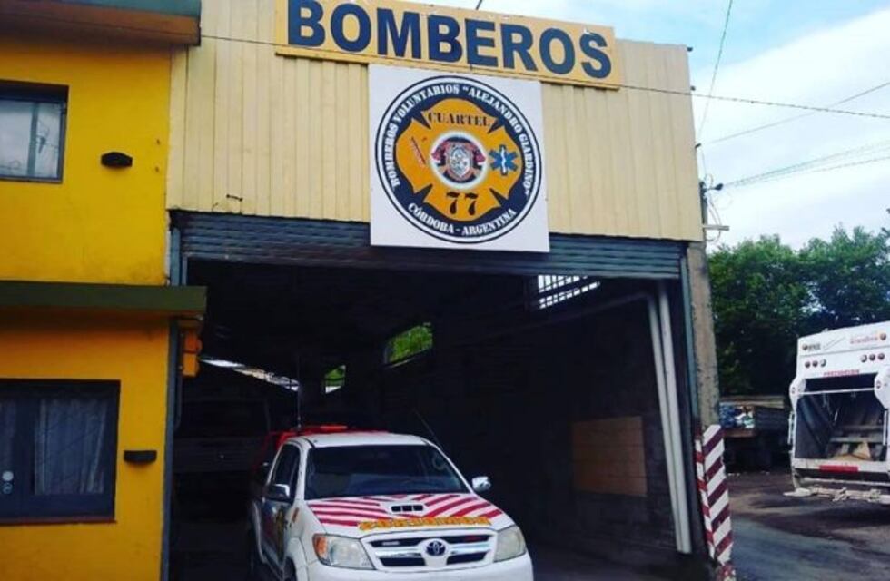 Villa Giardino se suma al "toque de sirenas" para que cese la circulación en la calle