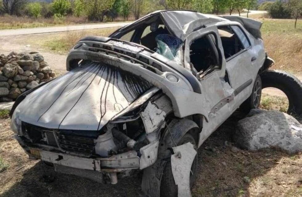 Volvían de bailar y volcaron