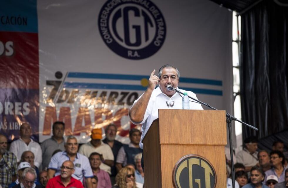 Daer: "Macri tiene que ponerse abajo de la ducha y enfriarse si está caliente con la CGT"