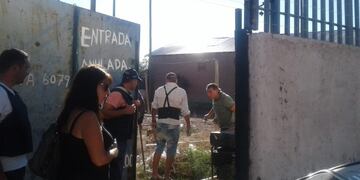 Efectivos policiales y personal de Justicia de Mendoza, allanaron la vivienda donde reside Nicolás Gil Pereg\u002E
