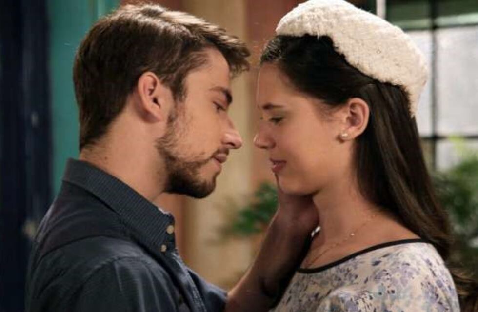 Delfina Chaves y Albert Baró fueron fotografiados juntos disfrutando de la noche porteña