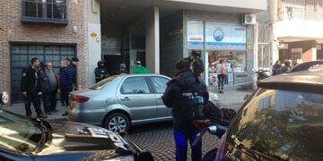 El cuerpo del hombre fue hallado en su departamento en Zeballos al 2100\u002E (@elciudadanoweb)