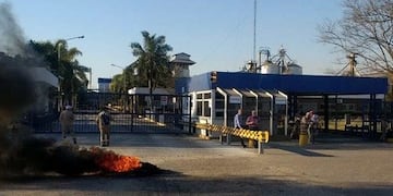 Aceiteros amenazan con un paro por el despido de dos trabajadores\u002E (SOEA)