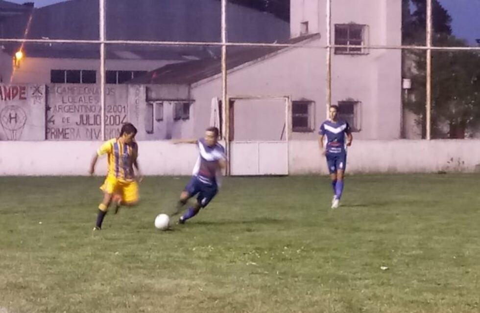 Colegiales cayó 1 a 0 ante el Social y Deportivo Villalonga en su debut en el Torneo Regional Federal