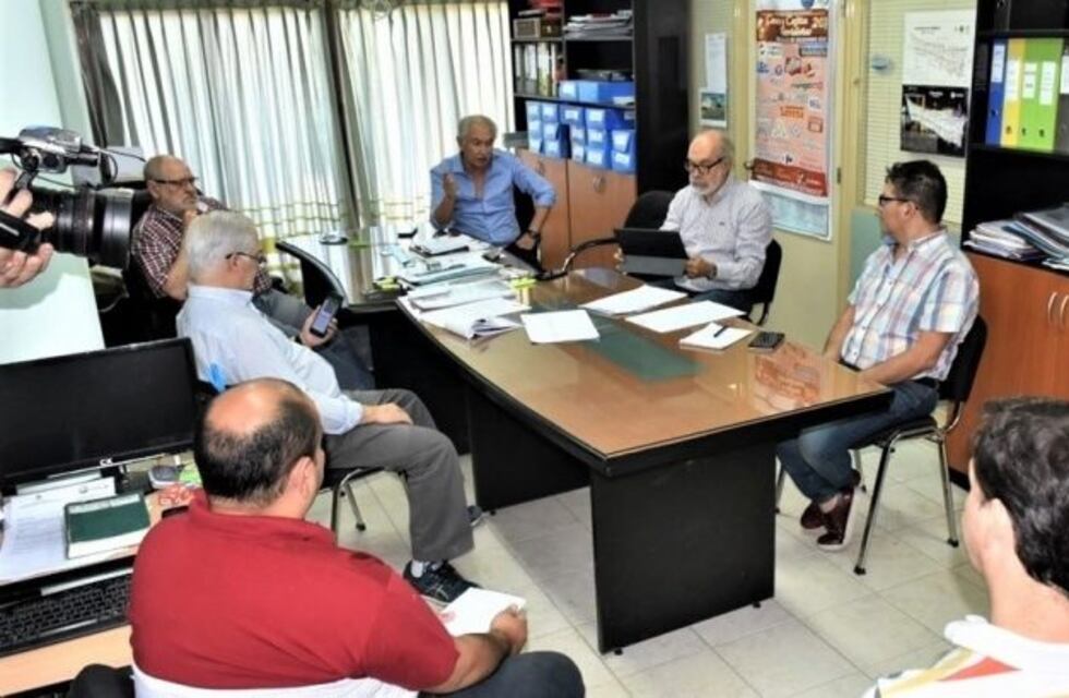 Multas de 25 mil pesos por día a supermercados que excedieron los precios máximos