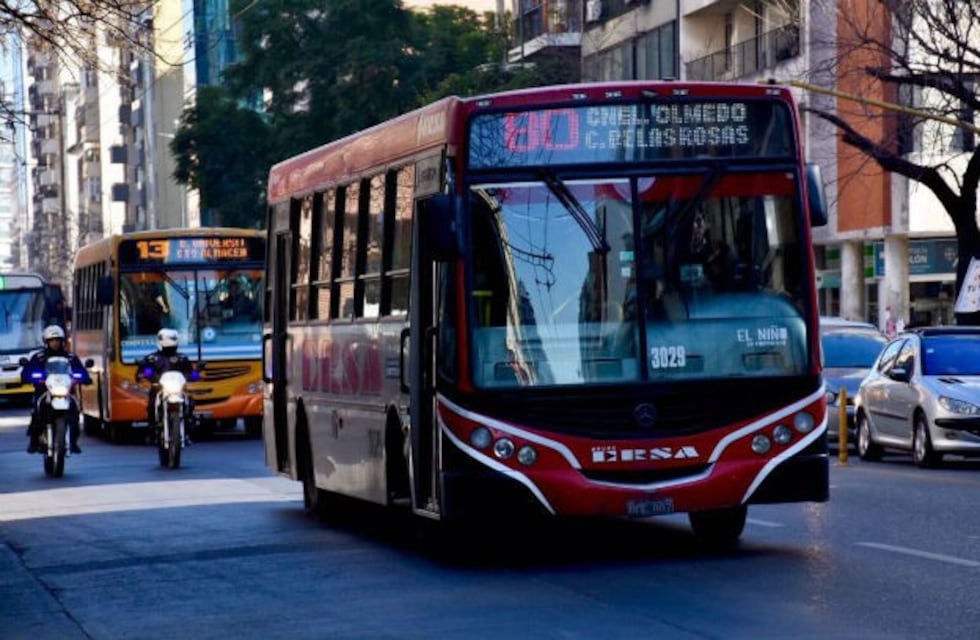 Transporte urbano en Córdoba: será normal el servicio este lunes
