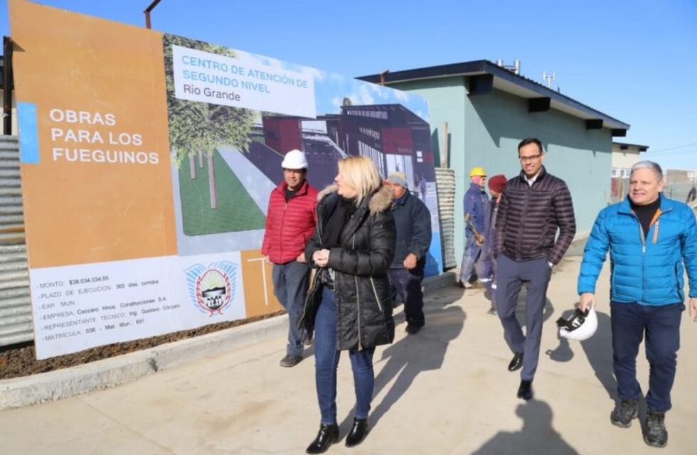 La gobernadora recorrió la obra del centro de atención de segundo nivel