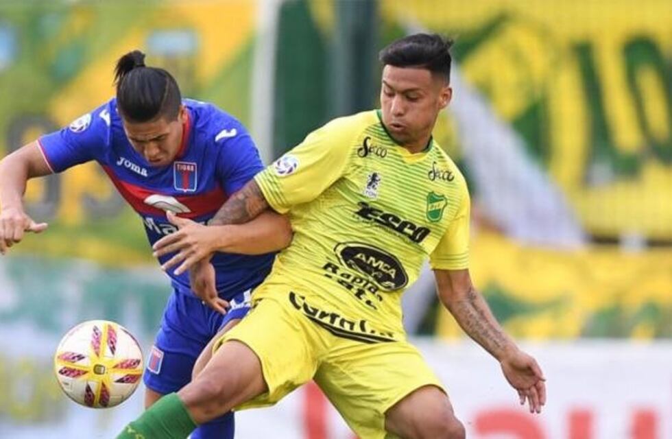 Con Blanco, Defensa y Justicia ganó y se acercó a la punta