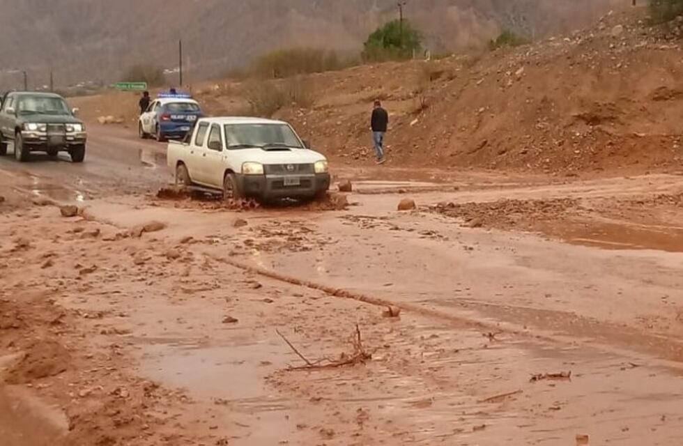 Hubo cortes en la Ruta 9 por crecidas en los cerros de la Quebrada