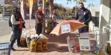 Kiosquero solidario (Vía Santa Rosa)