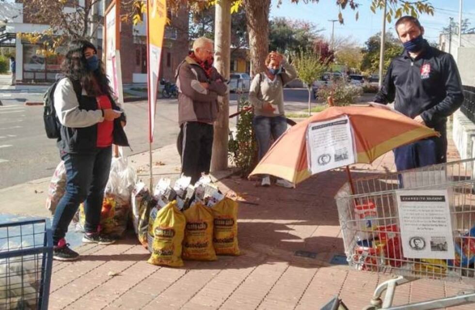Un kiosco de Santa Rosa adaptado a la cuarentena y con un perfil solidario