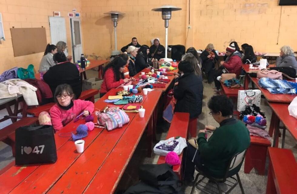 Santa Rosa Solidaria organizó una jornada de tejido
