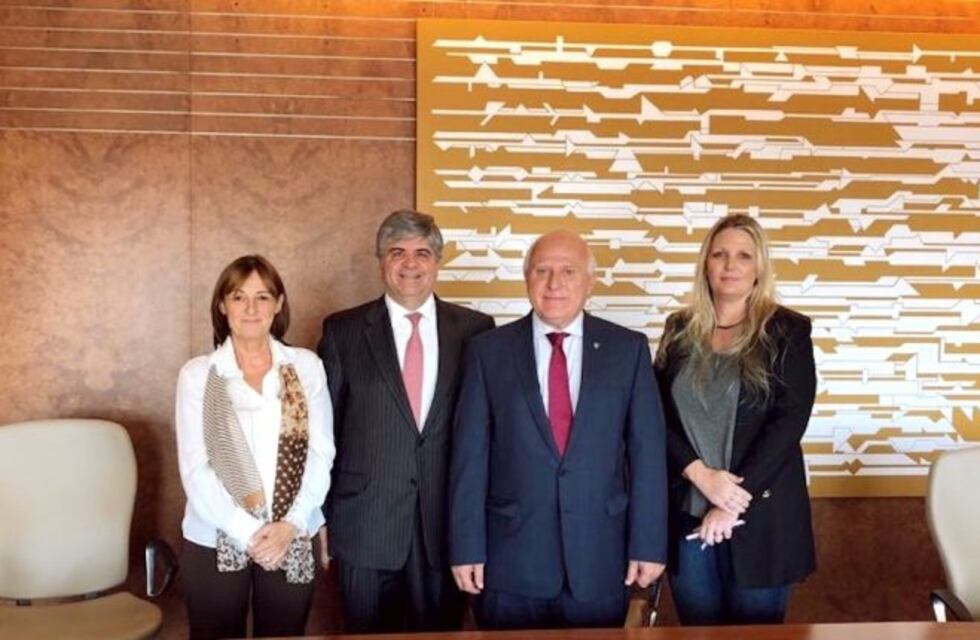 Lifschitz se reunió con directivos de YPF por un posible rescate de Refinería San Lorenzo