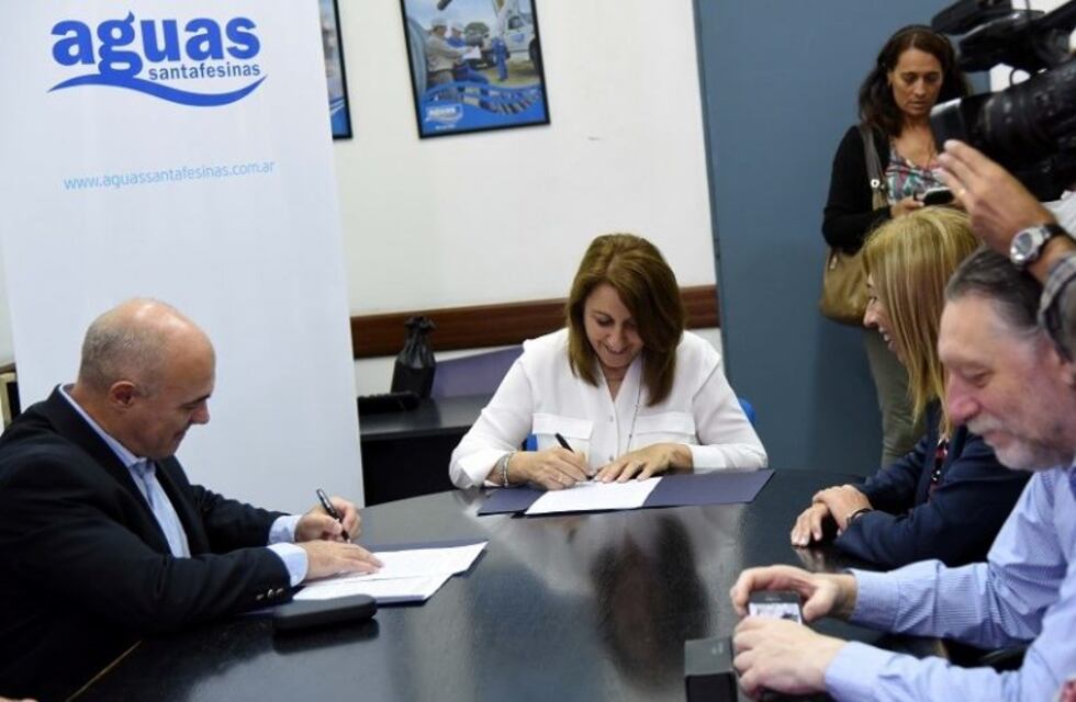 Firman un convenio para reducir los tiempos de permanencia de corralitos