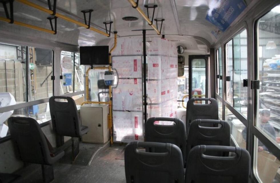Instalarán una cabina aislante para el chofer en los colectivos de la ciudad