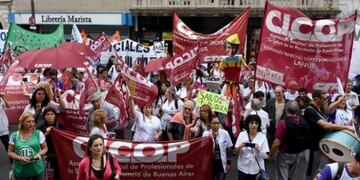 Los médicos bonaerenses continúan de paro\u002E