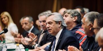 El presidente Alberto Fernández encabezó el acto celebrado en la sede de SMATA en Buenos Aires\u002E (Presidencia de la Nación)
