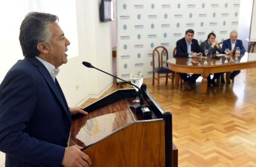 Estalló la guerra en Twitter entre el PJ y Cornejo luego de su disculpa a Destéfanis