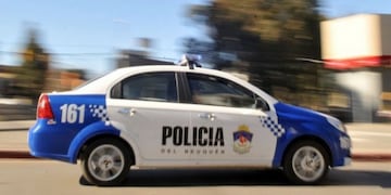 Una policía asesinó a su pareja de un tiro en Plaza Huincul