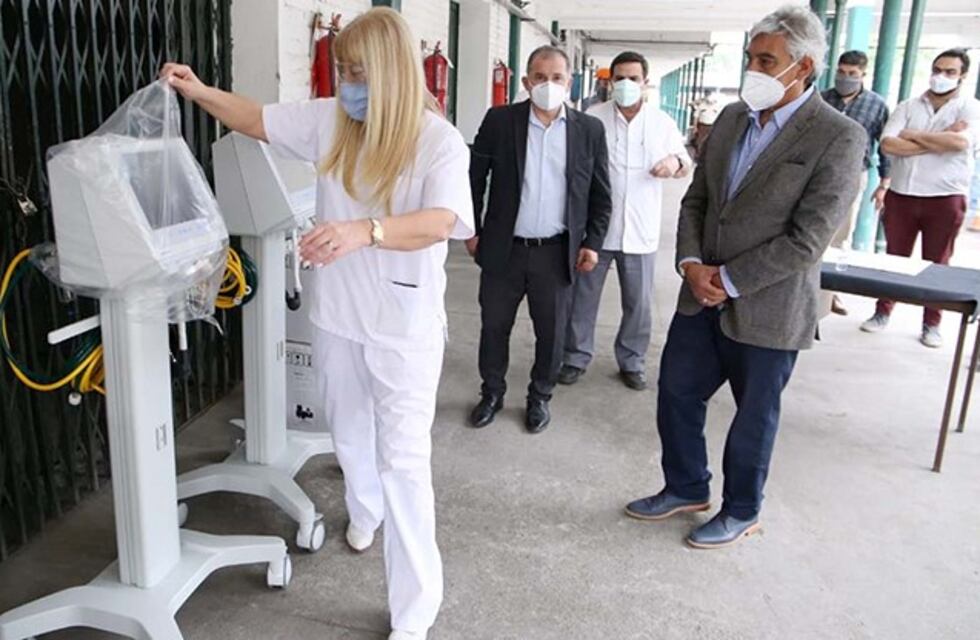 Coronavirus: Chahla entregó respiradores a sanatorios privados