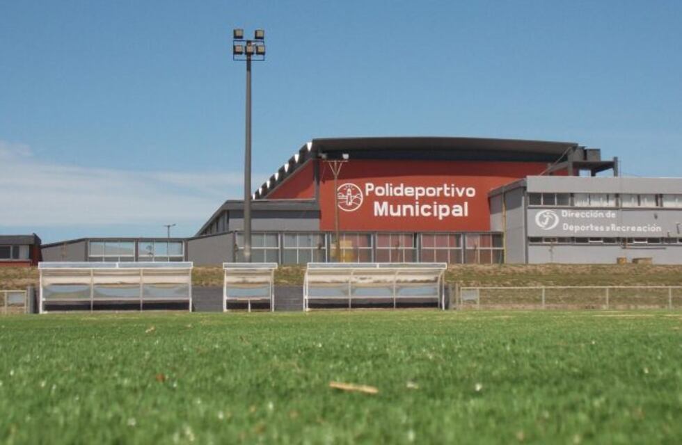 Se inauguran las remodelaciones en el Polideportivo Municipal