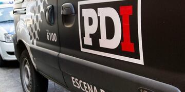 Agentes de la PDI fueron los encargados de recoger rastros en al escena del crimen\u002E (Archivo)