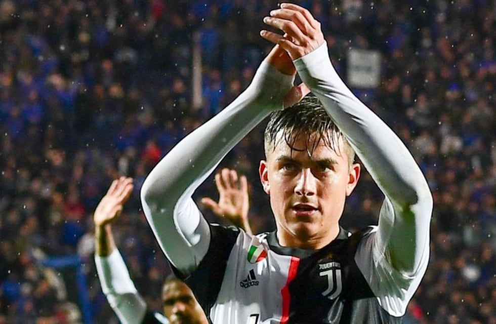 Dybala considera "una ventaja" jugar con Messi y Cristiano