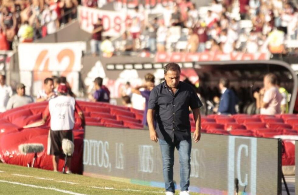 Gustavo Coleoni: "No supimos ser protagonistas cuando ellos tuvieron un jugador menos"