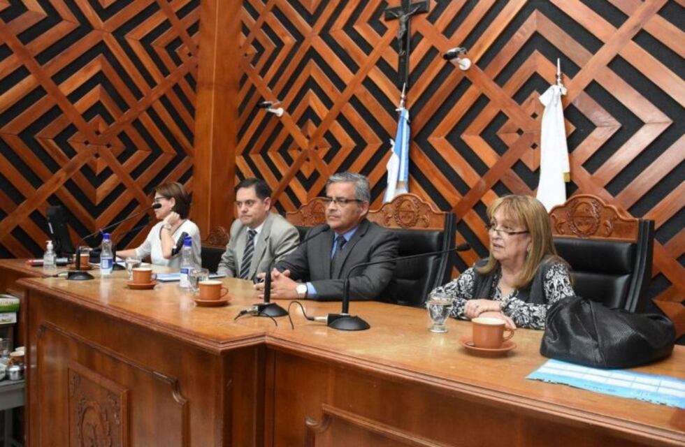 Vacaciones de terror: la violó su padre cuando lo fue a visitar a San Luis