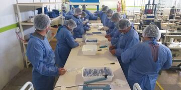 Realizan barbijos en las cárceles de Mendoza