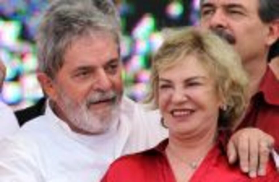 Internaron a la esposa del expresidente Lula por un derrame cerebral