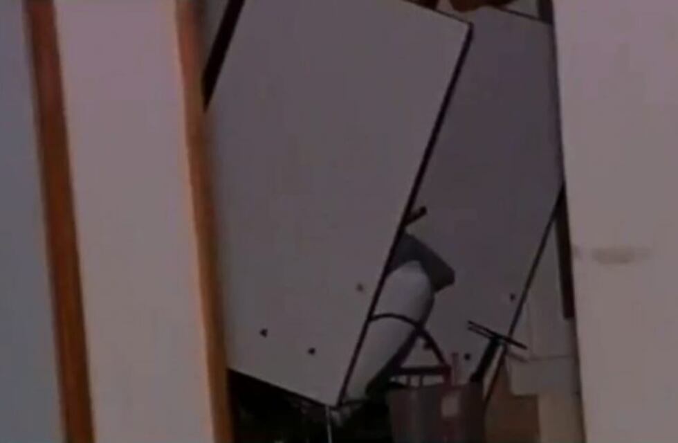 Evacuaron a vecinos de un Fonavi tras una explosión que dejó un hombre herido