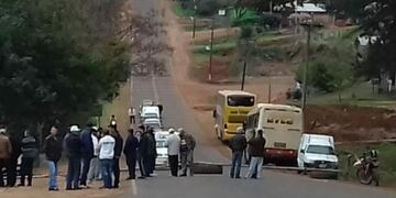 Los tabacaleros de Pozo Azul siguen con los cortes de ruta\u002E (Foto: El Territorio)