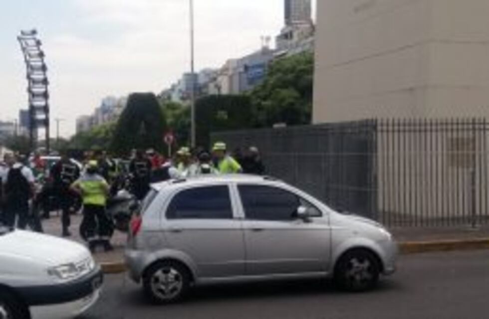 Detuvieron a un hombre armado en el Obelisco