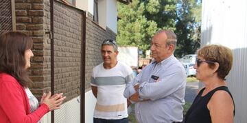 Carlos Sánchez visitó la Cabina Sanitaria