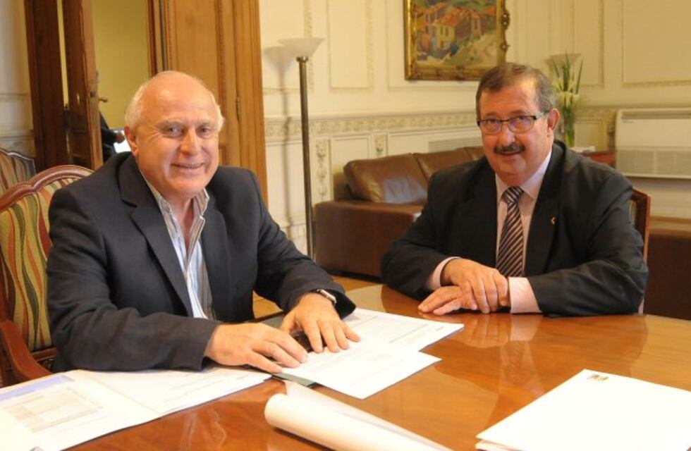 De Miguel a Miguel: Cappiello dijo que quiere ser intendente y Lifschitz salió a bancarlo