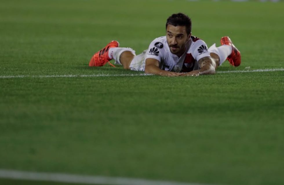 Ignacio Scocco se resintió de su lesión y está descartado para la Superfinal ante Boca