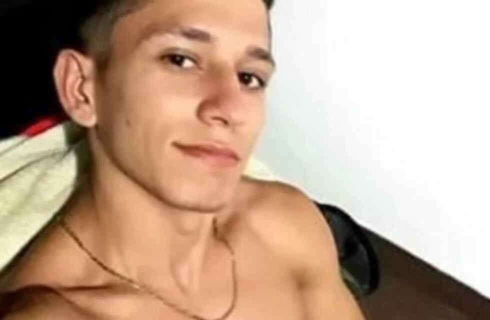 Motochorros mataron a un joven para robarle la moto, pero no pudieron arrancarla y escaparon