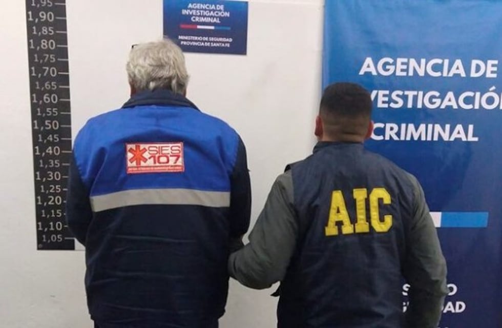 Detienen a chofer de ambulancia y su pareja por el abuso sexual de su hija