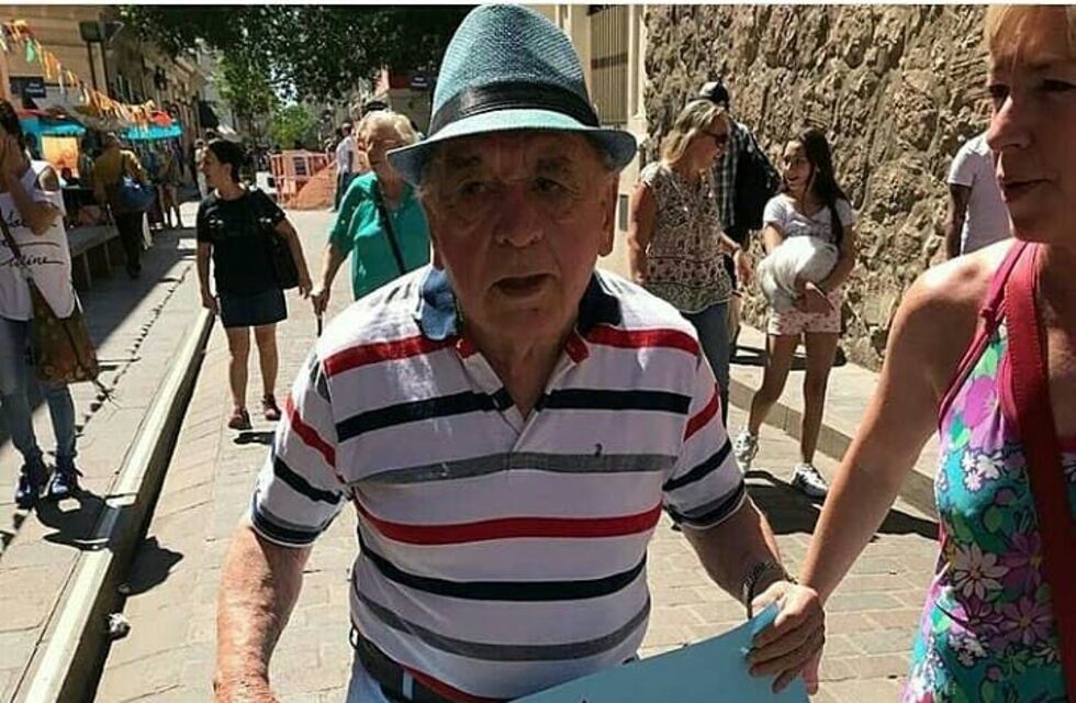 Mendiolaza declara Ciudadano Ilustre al flamante abogado de 82 años