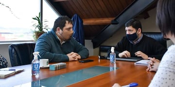 David Ferreyra reunido con las distintas áreas abocadas a la organización de los festejos de los 136º aniversario de Ushuaia