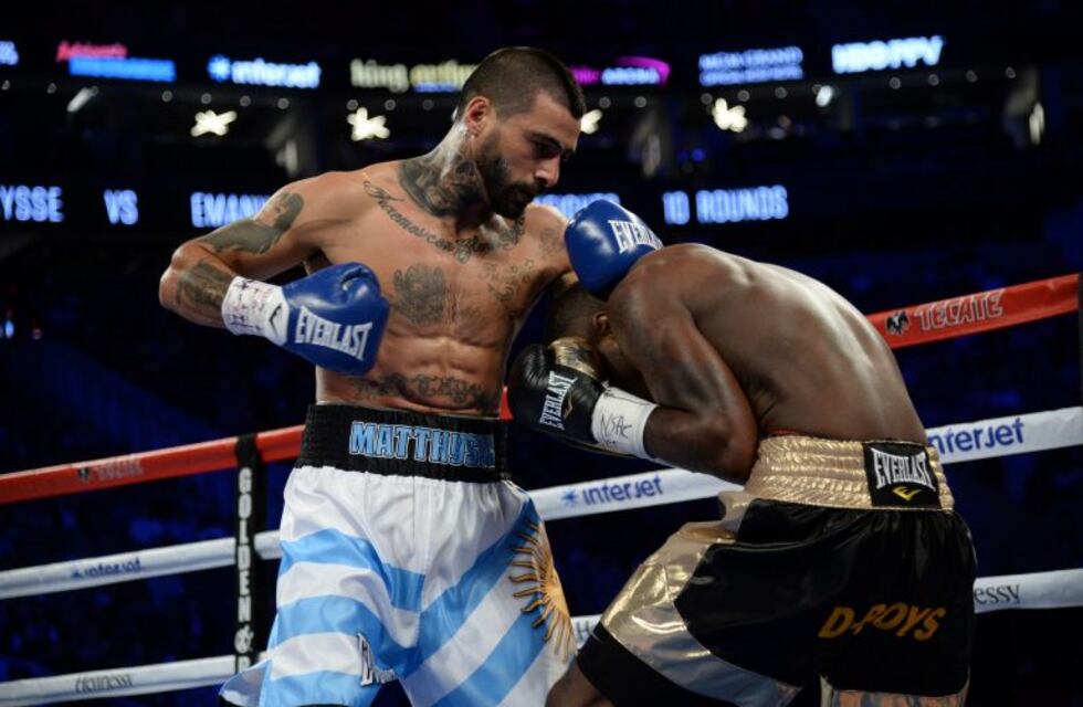 El argentino Matthyse derrotó por nocaut al estadounidense Taylor en Las Vegas