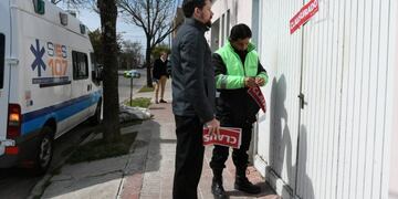 El geriátrico clausurado se encontraba en 27 de septiembre al 500: dos hombres y dos mujeres fueron derivados al Hospital por su condición de salud (Prensa Municipalidad)