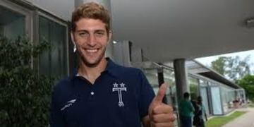 A la distancia, Strahman recuerda los goles en el ascenso Albiazul\u002E Y los hinchas no lo olvidan\u002E