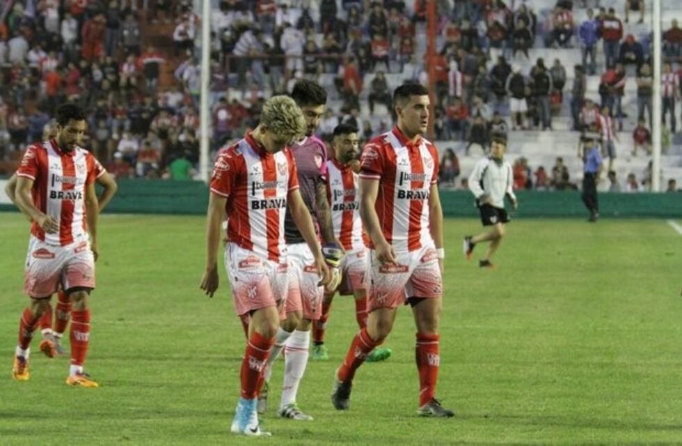 Pablo Álvarez, Vitrola López, y los nervios de Instituto